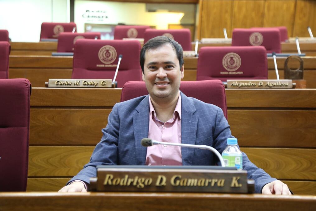 “Es fundamental garantizar que los recursos se distribuyan de manera equitativa, priorizando áreas claves como la educación, la salud, y el combate a la pobreza", expresó Gamarra. Foto: Gentileza
