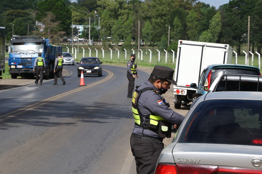 Alcohol al volante, la noticia de cada semana que barremos bajo la alfombra