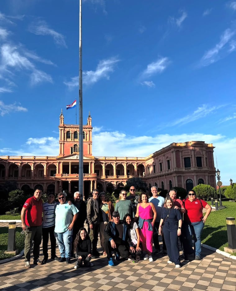 El público paraguayo y extranjero disfruta de recorridos amplios y divertidos con City Tour Asunción. Foto: Instagram - @citytourasuncion