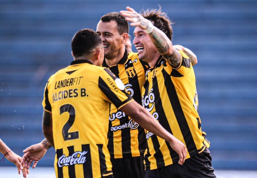Benítez, Fernández y Mendieta, tres figuras capitales de Guaraní que estarán de titulares frente a Libertad. Foto: CLUB GUARANÍ