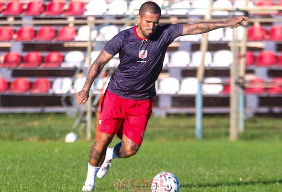 Víctor Ayala aportará trayectoria, categoría y experiencia en filas de San Lorenzo, que debuta esta tarde en la Intermedia.FOTO: APF
