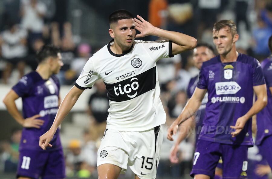 Mateo Gamarra, hoy por hoy, titular indiscutido de la zaga central de Olimpia.FOTO: EMILIO BAZÁN