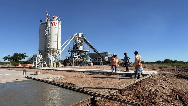 Pavimentación con hormigón. Foto: Concepción al día.