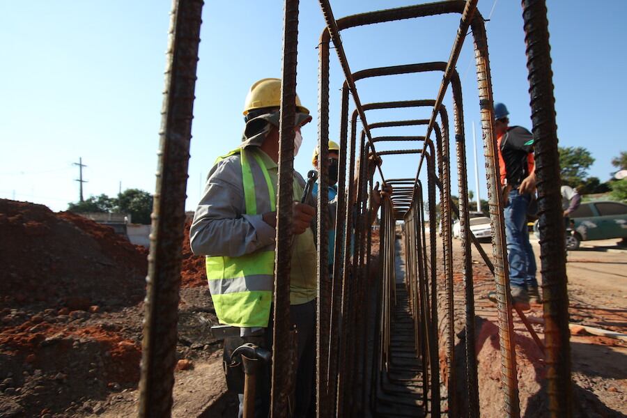 El informe del MOPC incluye obras ejecutadas y pagos por deudas adquiridas en el gobierno anterior. Foto: Archivo