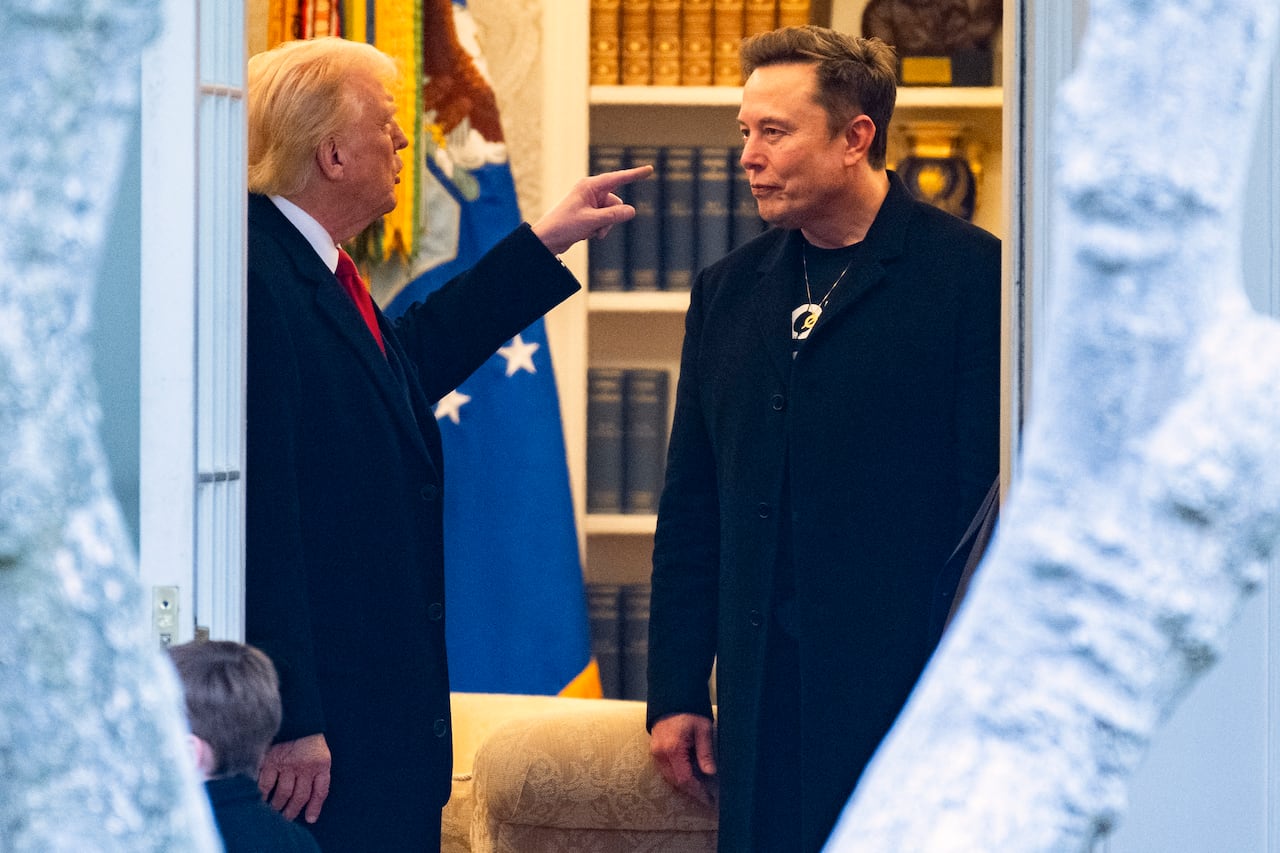 La Nación / Tenso cruce entre Trump y Musk: el presidente de EE. UU. dice estar “decepcionado”