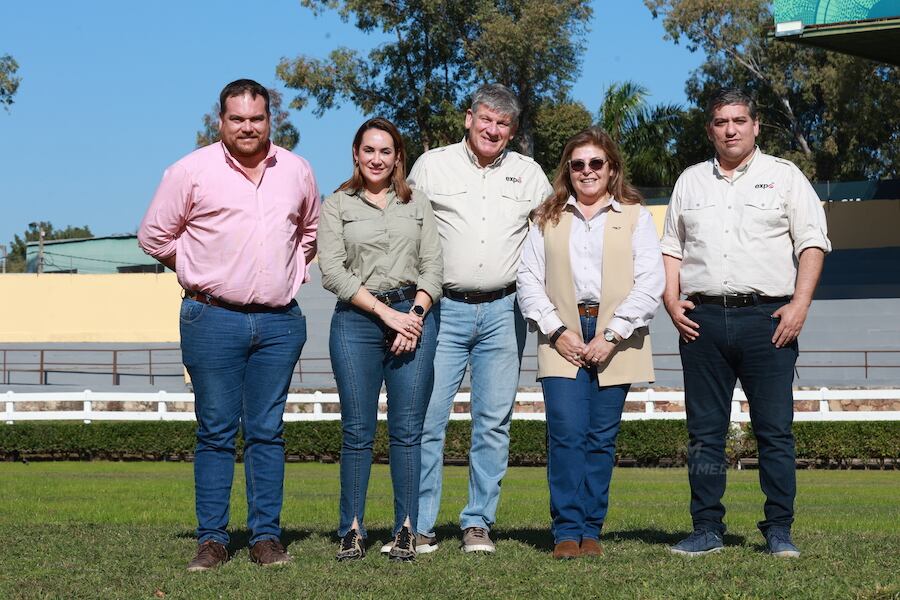 Nicodemus Ruiz, Johanna Bottrell, José Costa Barriocanal, Romy E. Orué Paredes y Arnaldo Decoud.