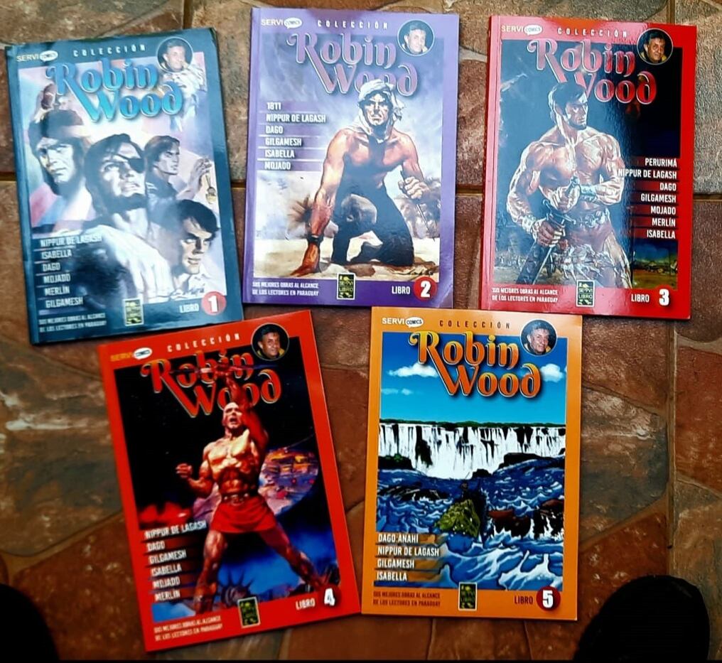 La colección especial de cinco tomos se vende en la Feria Internacional del Libro. Foto: Gentileza