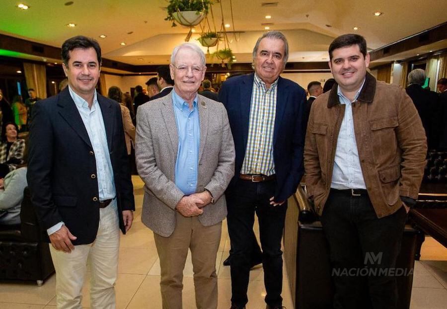 El viceministro de Ganadería, Marcelo González; Pedro Galli Romañach, y el presidente de Senacsa, Jose Carlos Martin