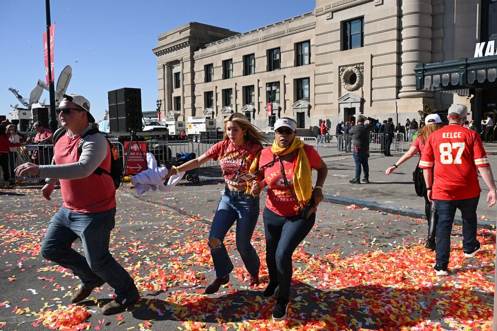 Más de 20 heridos provocó el ataque armado durante el desfile de la victoria de los Kansas City Chiefs. Foto: AFP