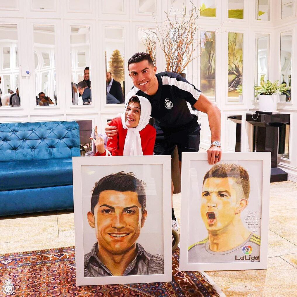 El encuentro entre Cristiano Ronaldo y la pintora iraní Fátima Hamami desató polémica. Foto: X/@IraninSpail