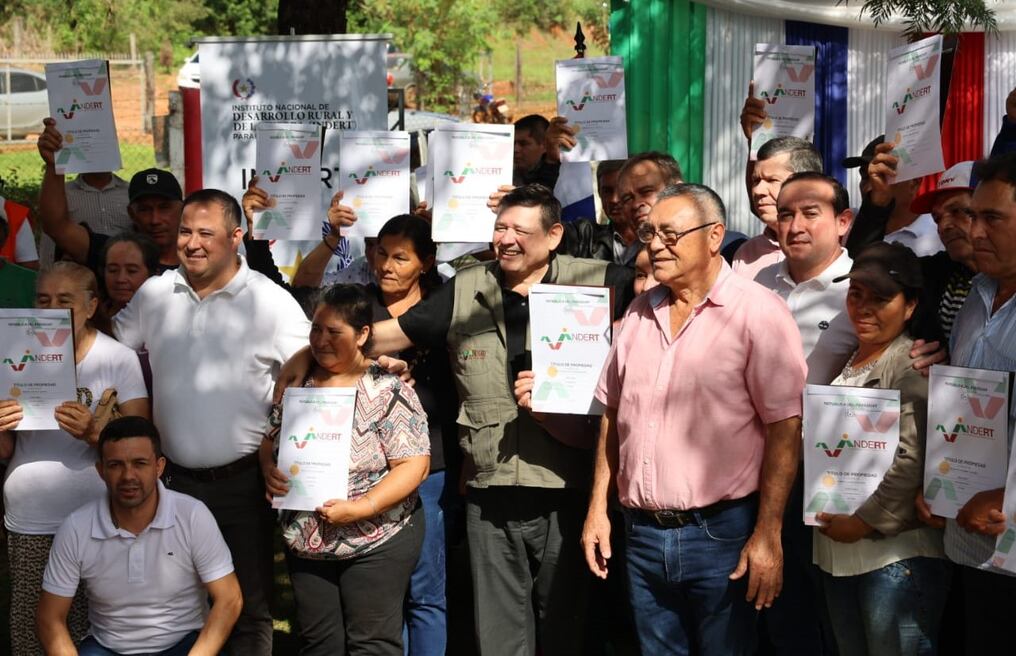 La gestión actual alcanzó una cifra récord de 6.500 títulos de propiedad, superando en 5 % las realizadas durante los cinco años de la administración anterior. Foto: Gentileza