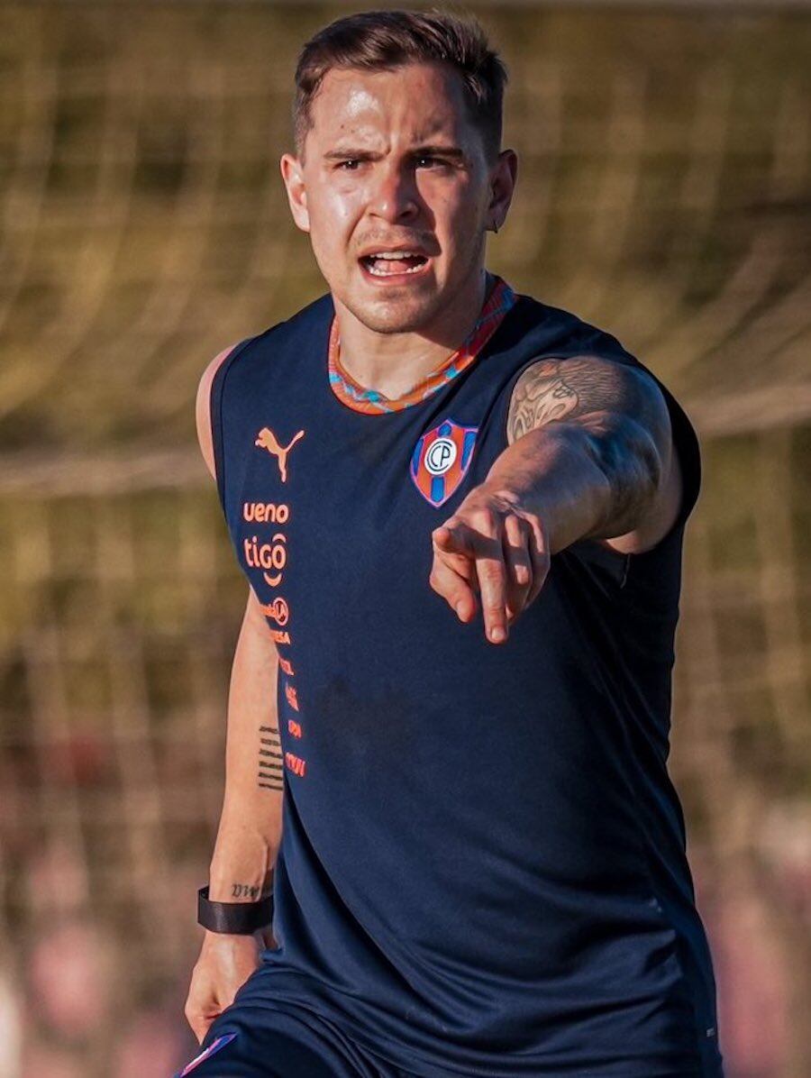 Robert Piris da Motta, volante
de Cerro