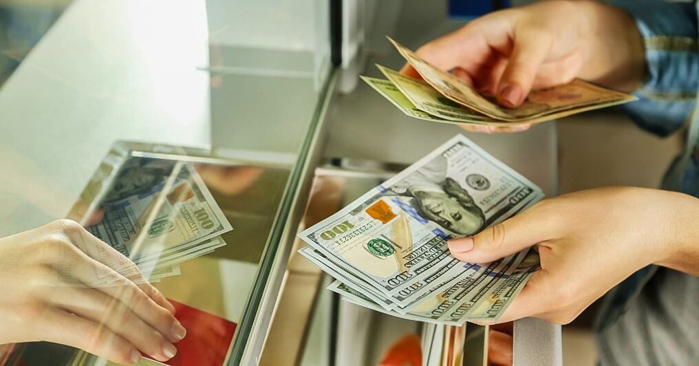 Los paraguayos residentes en el exterior remesaron USD 293,2 millones en los primeros meses del año. Foto: Ilustrativa