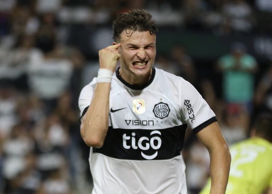 Facundo Bruera, delantero de Olimpia