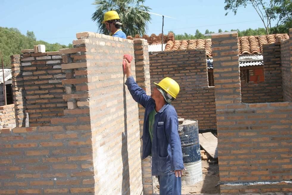 No solo los que ganan salario mínimo deberán tener el aumento, otras actividades generales y específicas también. Foto: Gentileza 