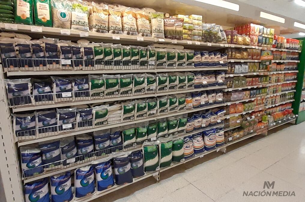 En el sector de comercio, los desempeños variables se vieron en las ventas de productos alimenticios, prendas de vestir, insumos agropecuarios, entre otros. Foto: Archivo