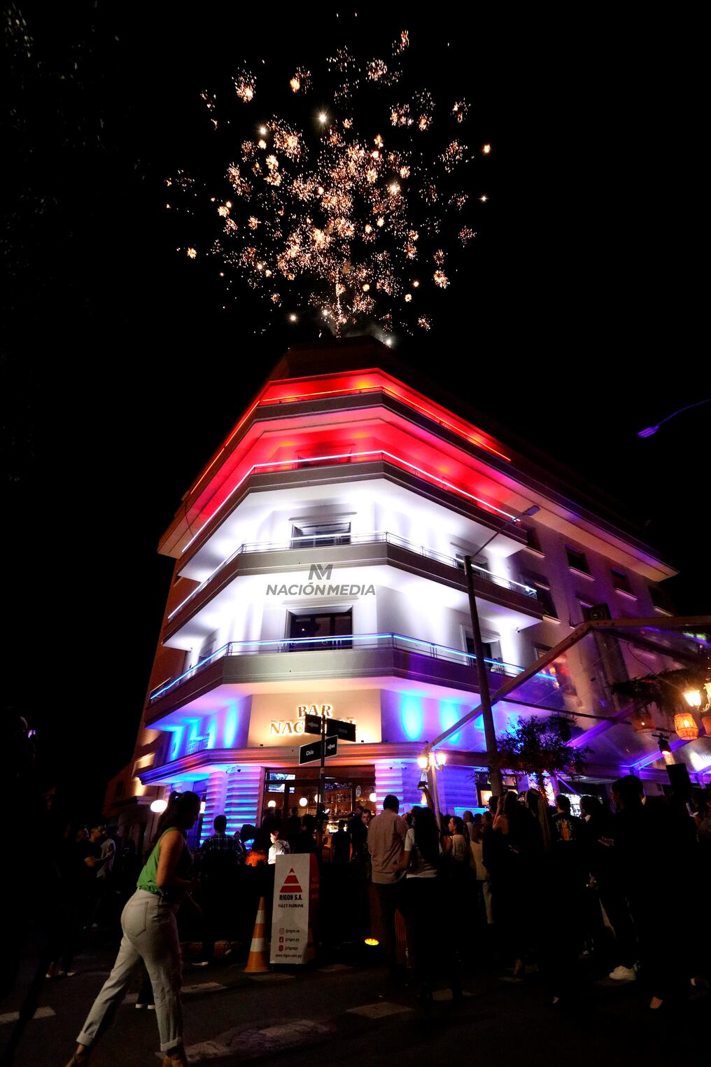 La apertura contó con un show de fuegos artificiales. Foto: Cristóbal Núñez