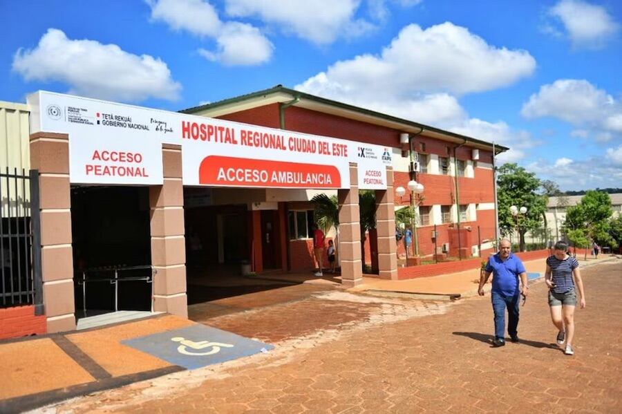 Hospital Regional de Ciudad del Este, donde se encuentra internado un niño de 8 años, con meningitis bacteriana. Foto: Archivo