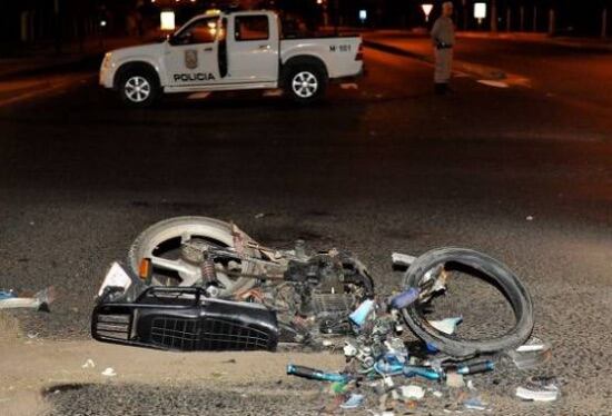 La víctima fatal fue hallada al costado de la ruta PY 02 e iniciaron la investigación. Foto: Ilustrativa
