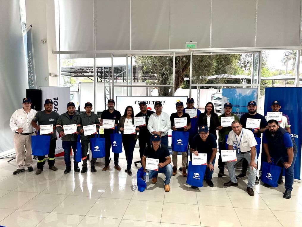 El evento reunió a especialistas de marcas líderes como Hyundai Truck & Bus, Hyundai Construction Equipment, Lonking, Isuzu y Shacman, quienes abordaron temas clave relacionados con la lubricación de equipos para trabajos pesados.  Foto: Gentileza