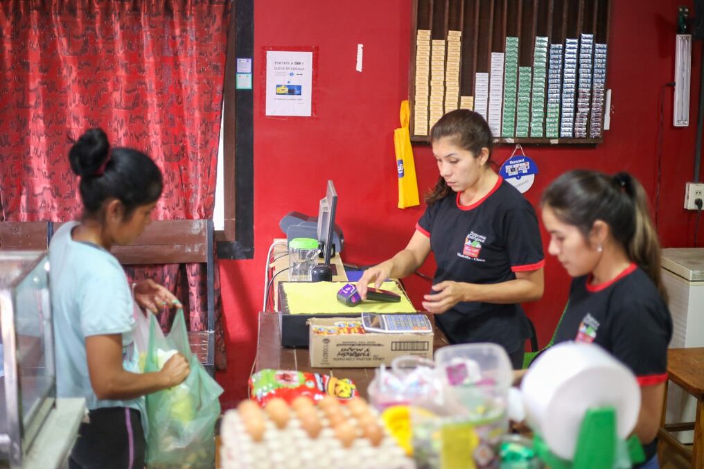 Con la llegada de los pagos electrónicos a la zona del Chaco, pequeños comercios y clientes encontraron una solución además de mejorar la calidad de vida. Foto: Gentileza