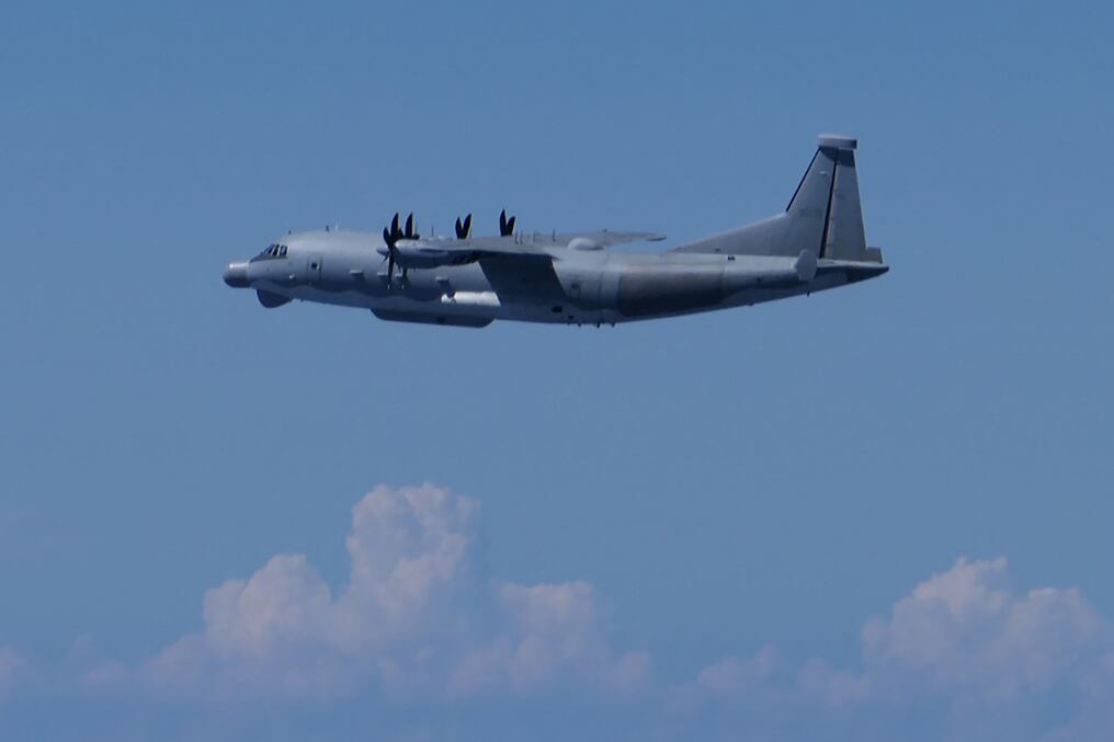 Japón desplegó aviones de combate este lunes después de que un aparato militar chino violase el espacio aéreo, informó el Ministerio de Defensa. Foto: AFP