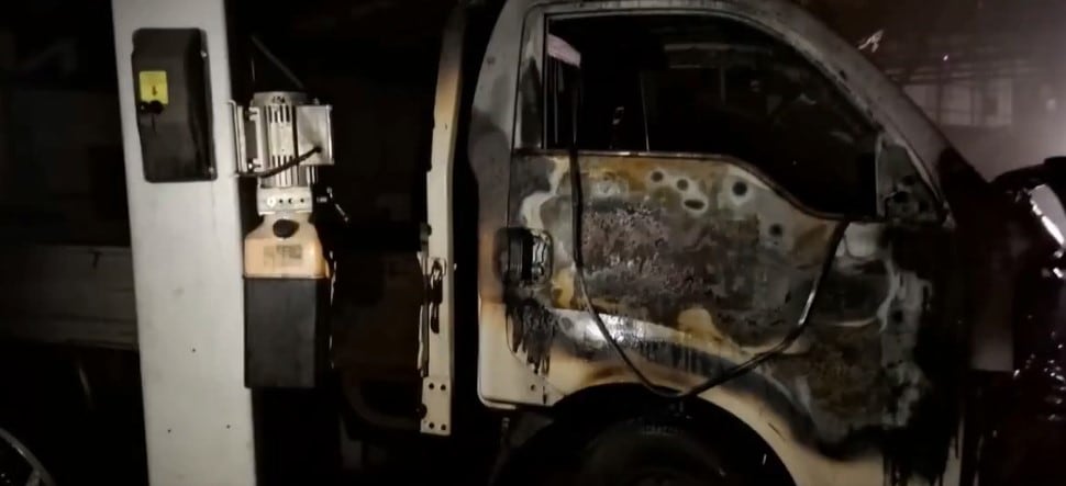 Un camión utilitario de la marca Volvo del año 2024 figura en la lista de los vehículos dañados por el fuego. Foto: Captura de pantalla