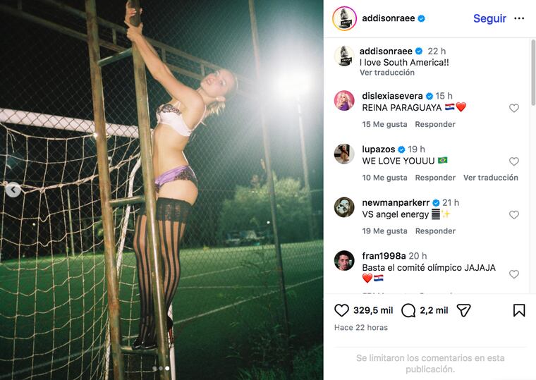 Captura del post de Addison Rae en una cancha del Parque Olímpico Paraguayo.