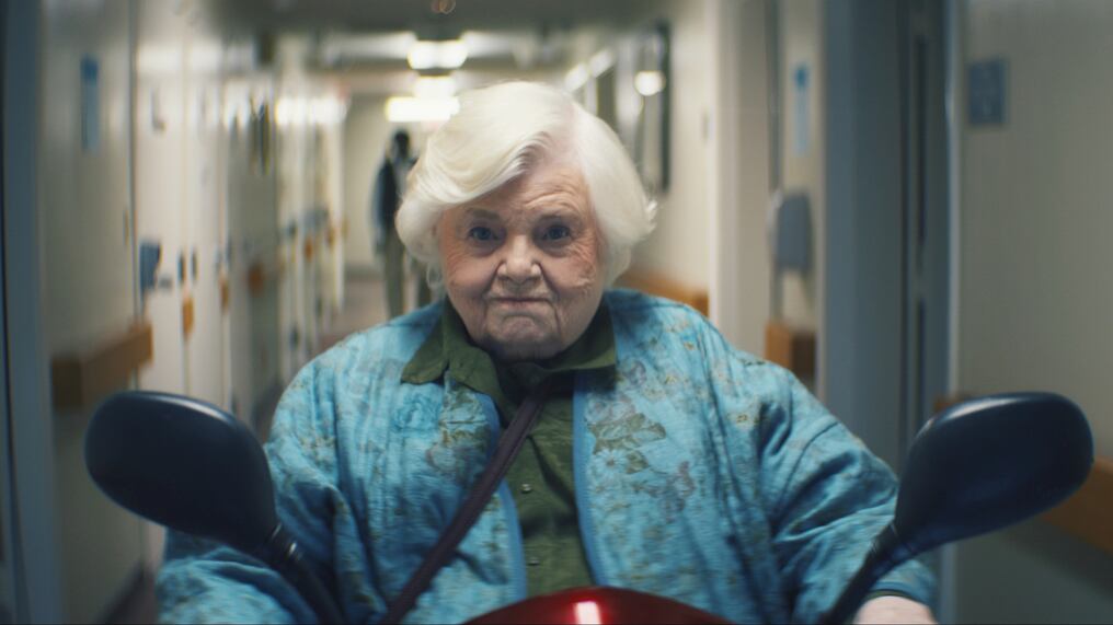 June Squibb, nominada al Óscar en el 2014, protagoniza una versión geriátrica de "Misión: Imposible". Foto: Gentileza