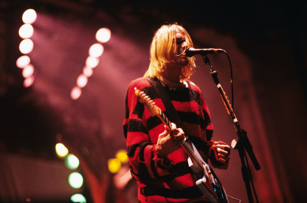 “Nirvana dio su último concierto el 1 de marzo de 1994 en Múnich, Alemania, y todas las imágenes disponibles del show confirman que Cobain tocó con esta guitarra esa noche”, dijo Julien Auction’s. Foto: AFP