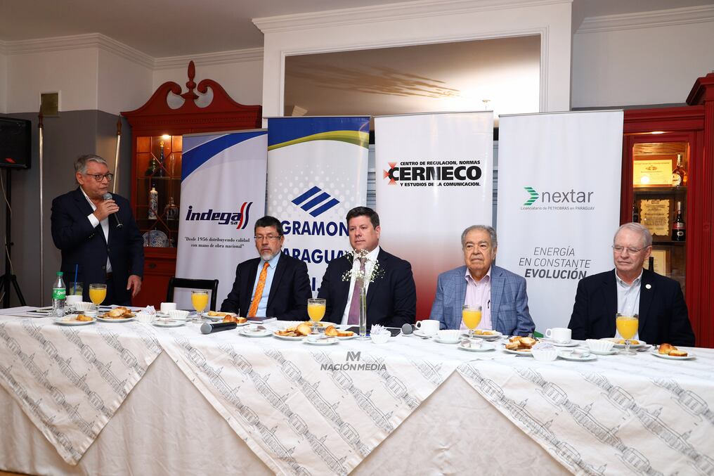 Javier Giménez, futuro secretario de Estado del Ministerio de Industria y Comercio (MIC), compartió con un grupo de empresarios, además de sus ejes de trabajo, su visión respecto a cómo deberían manejarse ciertas cuestiones en las políticas públicas. Foto: Christian Meza