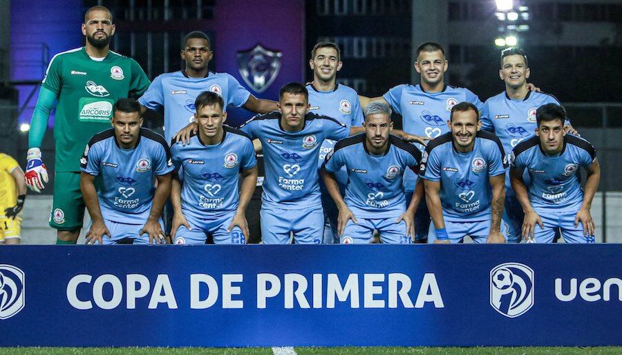 El equipo de Resis­tencia, que en su último partido cedió 5-0 ante Nacional.FOTO: APF