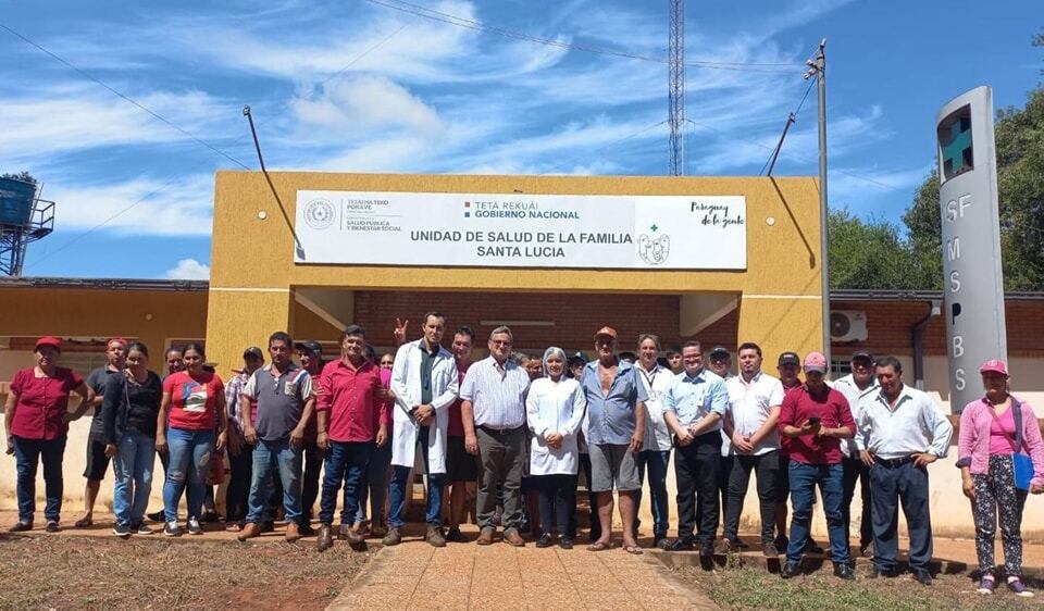 Dos médicos fueron contratados para dos USF de Itakyry, con lo cual las siete unidades vuelven a contar con sus respectivos médicos. Foto: Gentileza