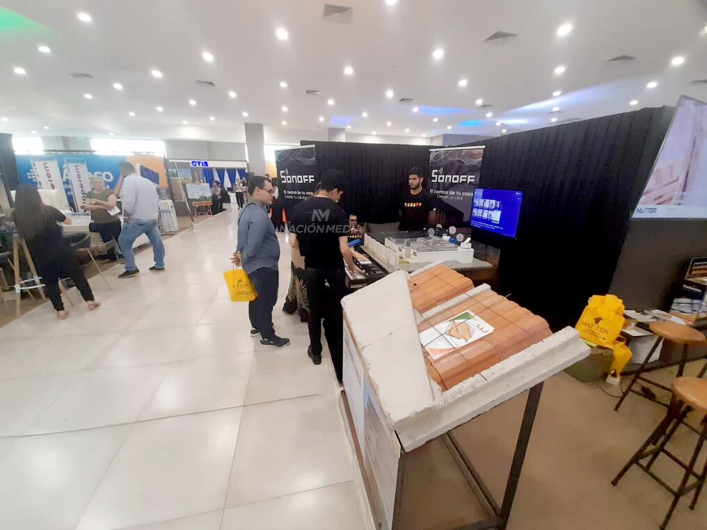 Edición anterior de la Expo construir en Ciudad del Este. Del 21 al 23 de marzo se prevé la tercera edición a ser realizada en un hotel del km 7 de Ciudad del Este. Ya son cien expositores inscriptos, según la Cámara de Empresarios. FOTO: Dolly Galeano