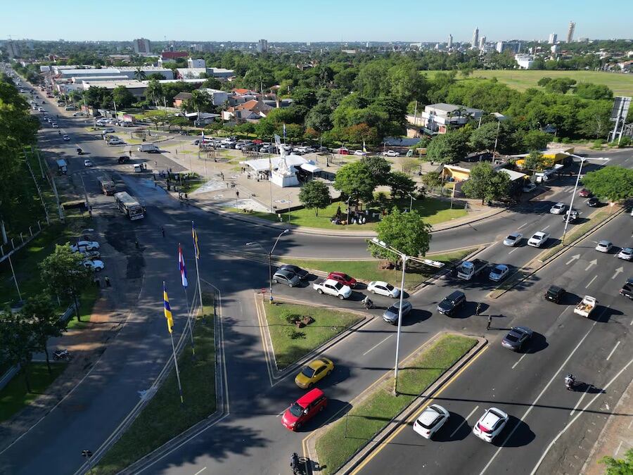 La duplicación de la ruta departamental
D025 desde el aeropuerto agilizará el tránsito y conectará eficientemente a Luque con Mariano Roque Alonso y Limpio.FOTO: GENTILEZA