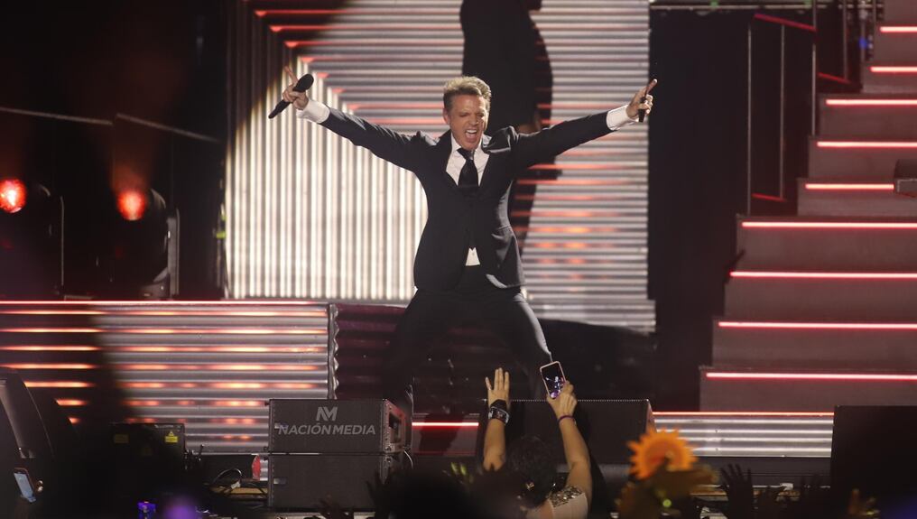 Luismi sufre una enfermedad en el oído que le impide prestar palabras a su público en los shows. Foto: Jorge Jara