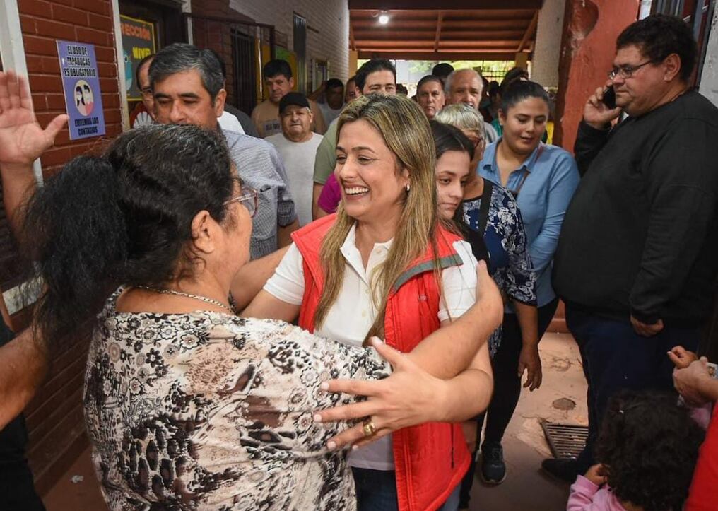 Diana Recalde logró posicionarse como la candidata oficial de la ANR para la intendencia de Villa Elisa. Foto: Gentileza