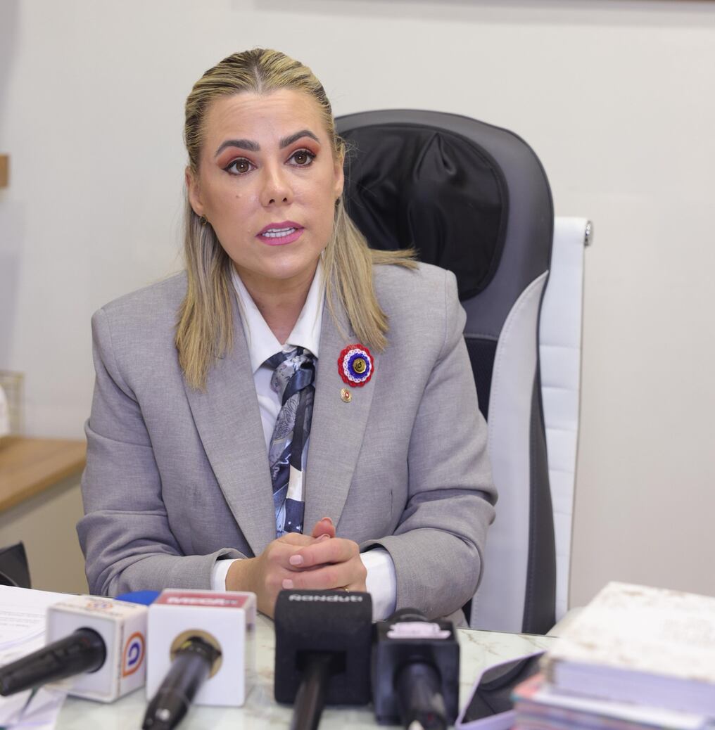 La senadora Lizarella Valiente habló sobre lo analizado en la Comisión de Investigación. Foto: Gentileza