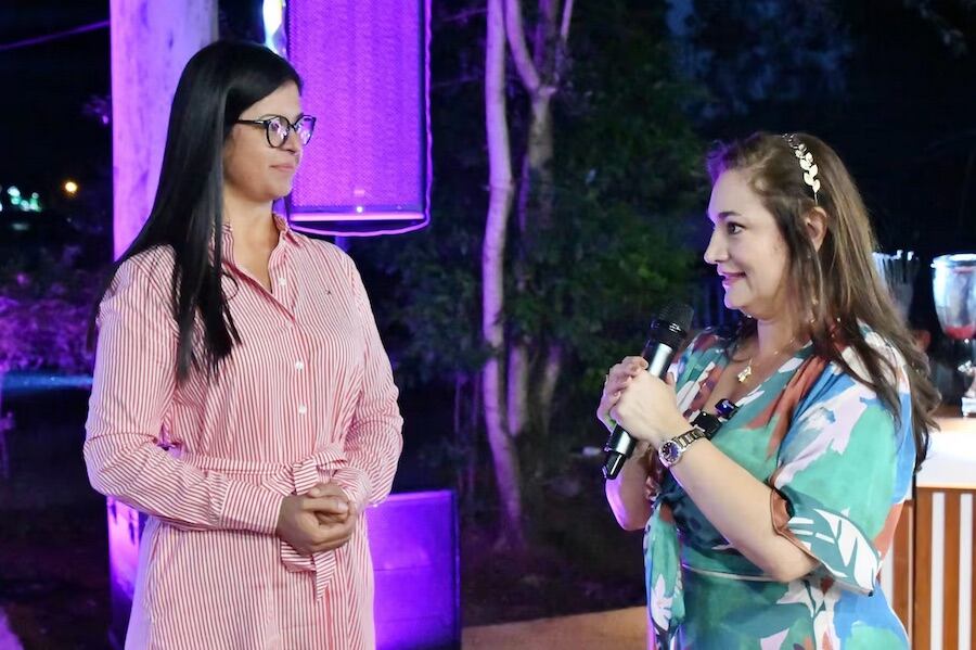 La diputada Rocío Abed y la politóloga Nilsa Maíz son autoras de este libro. Foto: Gentileza