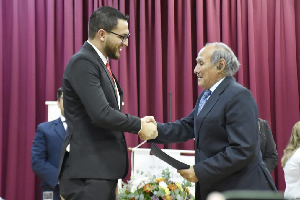 "Tenemos el gran desafío de trabajar sobre las necesidades de las personas y creemos que desde la gobernación central será posible articular también la inversión requerida para Itapúa", señaló Escobar. Foto: Gentileza
