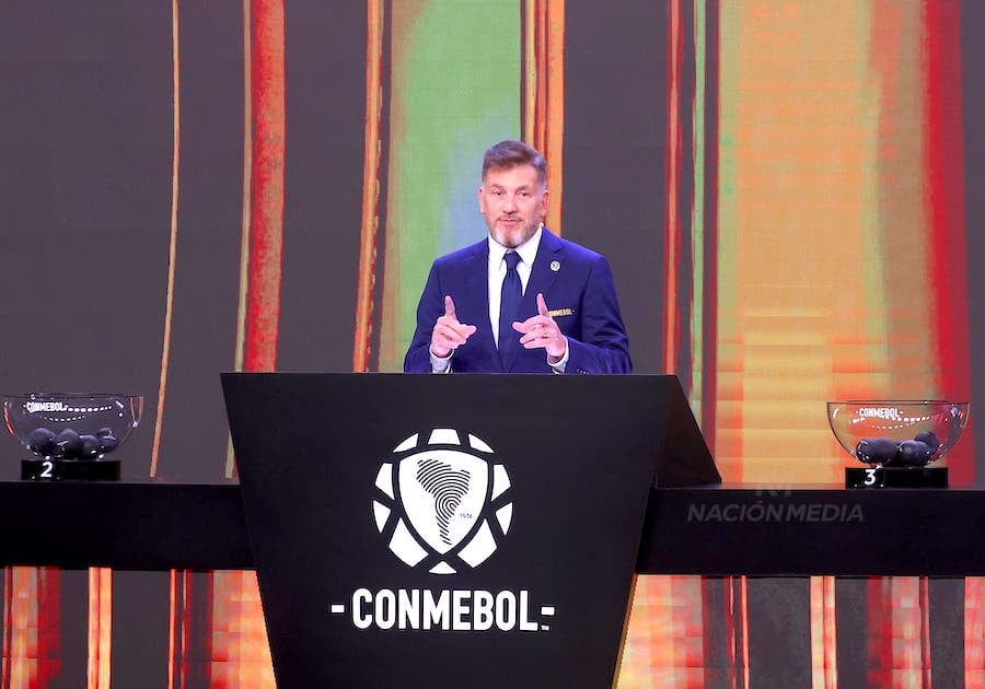 Alejandro Domínguez, presidente de la Conmebol, durante el reciente sorteo de la Copa Libertadores y Sudamericana. Foto: Matías Amarilla
