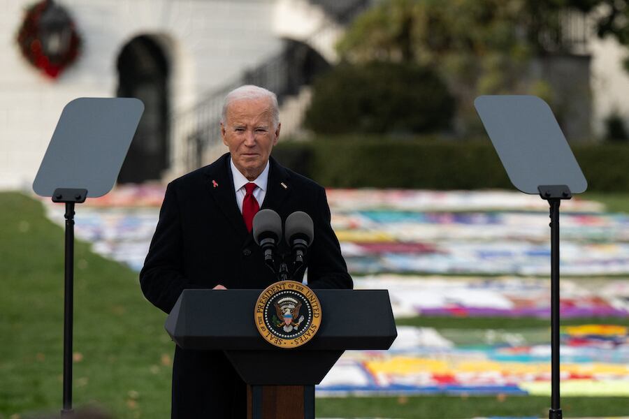El indulto que el presidente Joe Biden le había concedido a su hijo Hunter causó gran revuelo y controversia en estos últimos días. Foto: AFP