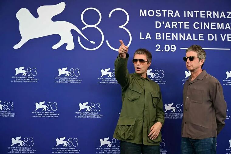 Los hermanos Gallagher en La Mostra 2026. Foto: AFP