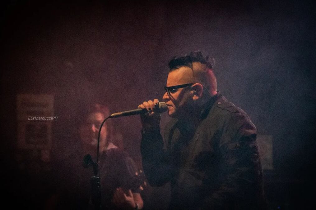 César Andino, cantante de Cabezones, la banda argentina que regresará al país a 6 años de su último concierto. Foto: @cabezones.oficial
