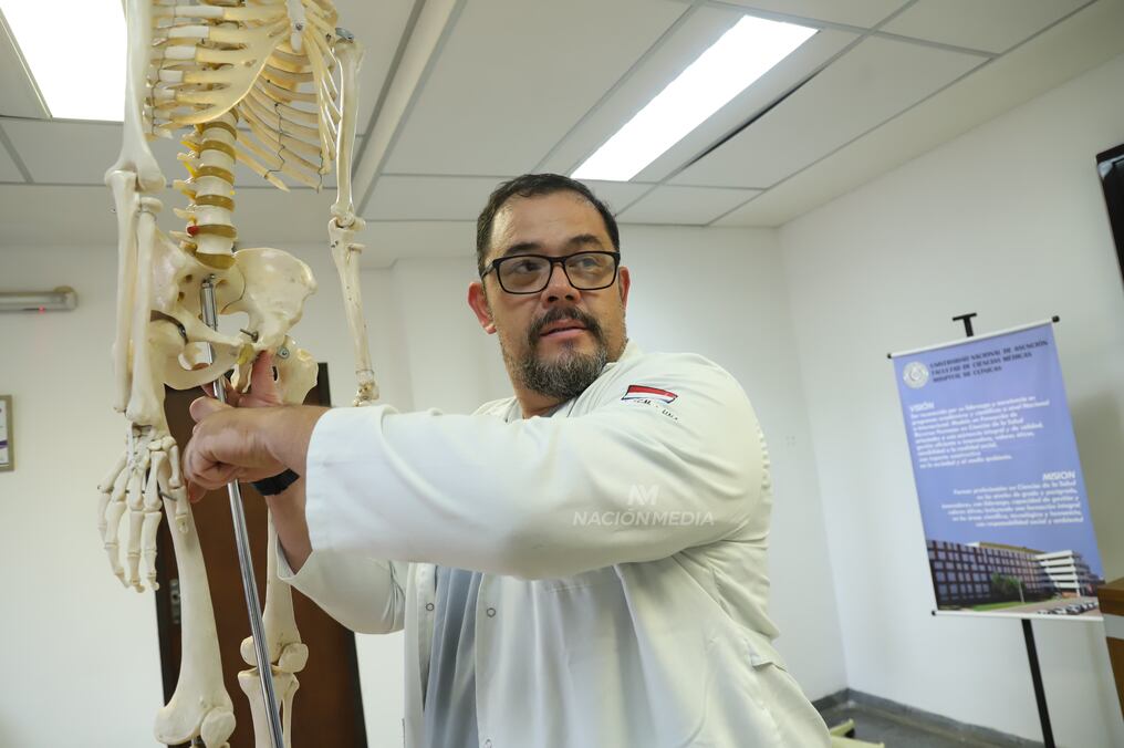 Los traumatólogos tratan las afecciones músculo-esqueléticas, sobre todo las afecciones que sean referentes a fracturas no traumáticas de las articulaciones, tumores en el tejido óseo, entre otros. Foto: Jorge Jara