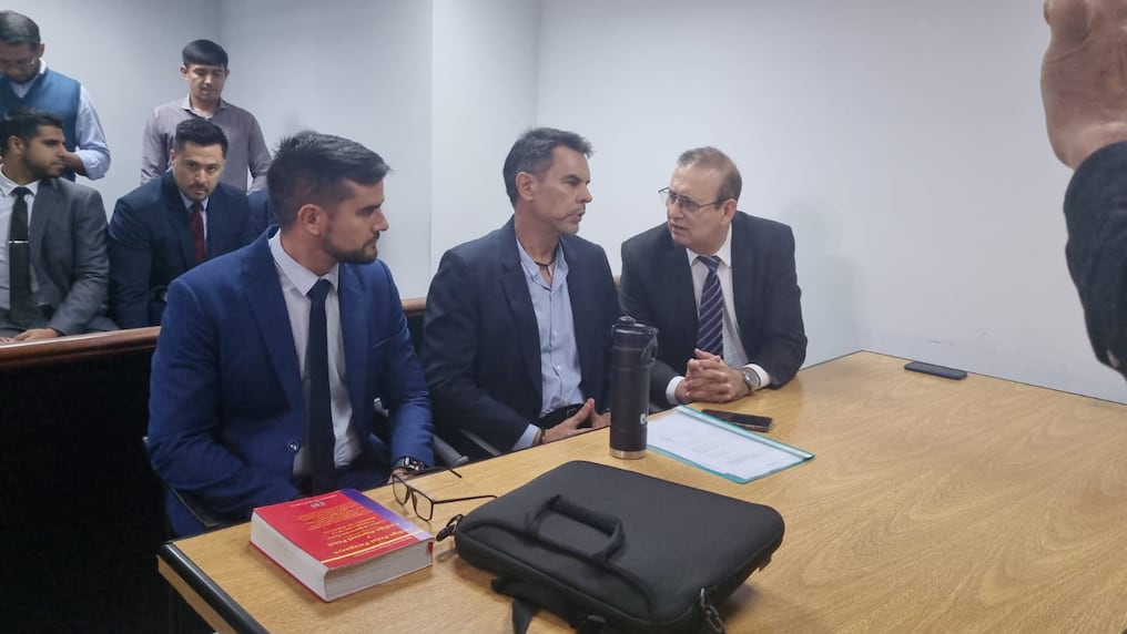 La recusación contra los fiscales Deny Yoon Pak y Silvio Corbeta fue presentada el martes por los abogados del legislador, alegando "falta de objetividad". Foto: Gentileza