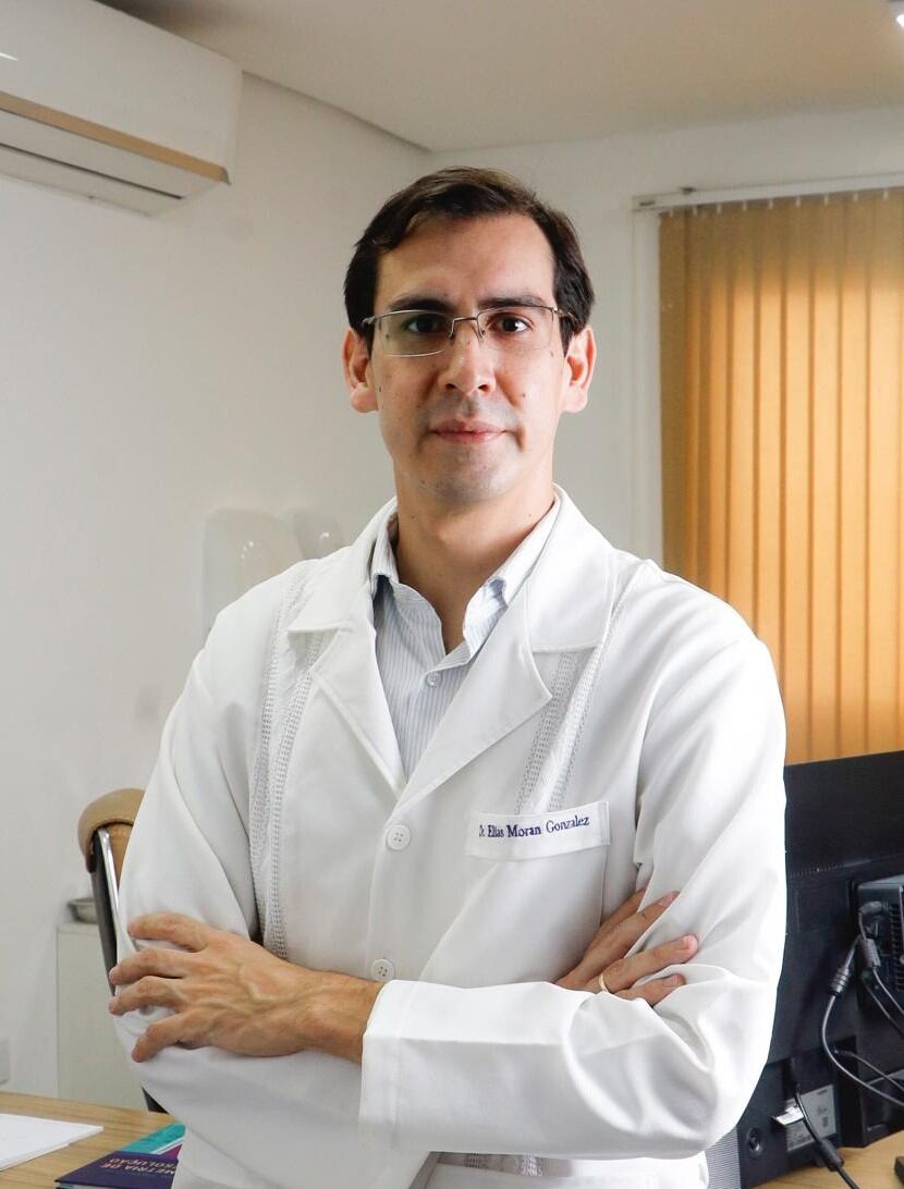 El gastroenterólogo y hepatólogo Elías Morán alertó que ciertos medicamentos también pueden producir estreñimiento. Foto: Gentileza