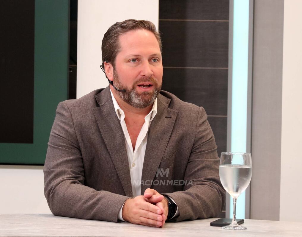El Ing. Paul Sarubbi, presidente de la Cavialpa, dijo estar muy contento por la nominación de la ingeniera Claudia Centurión al frente del MOPC. “Es una persona con muy buen curriculum, con mucha experiencia y conocimientos académicos”, sostuvo. Foto: Nadia Monges