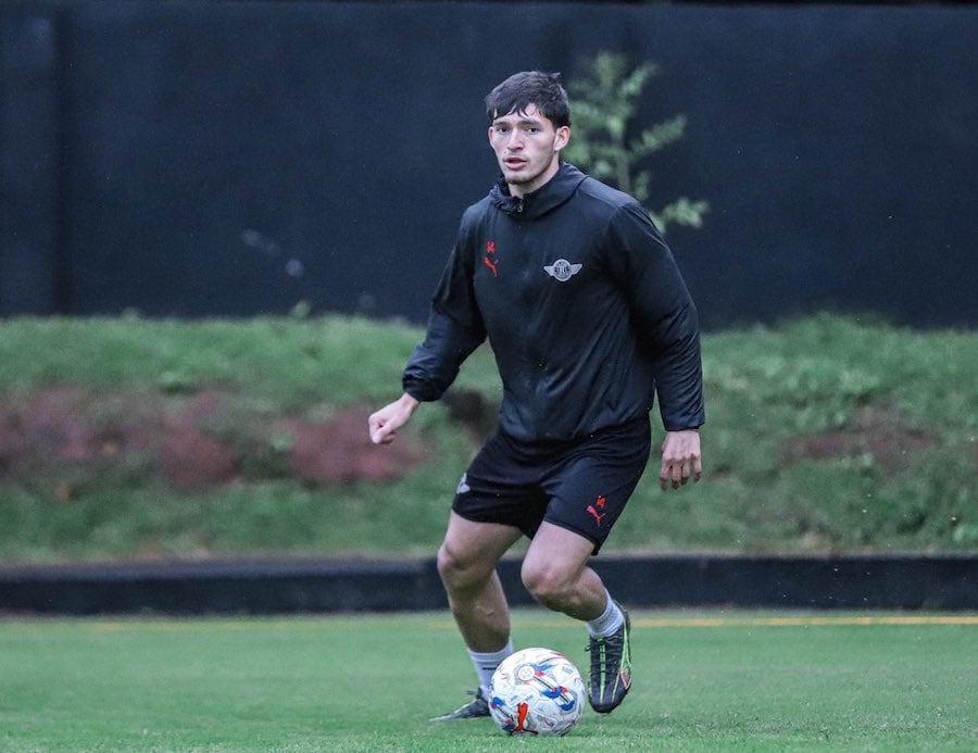 La Nación / Alexis Fretes sufrió una delicada lesión La Nación / Alexis Fretes sufrió una delicada lesión
