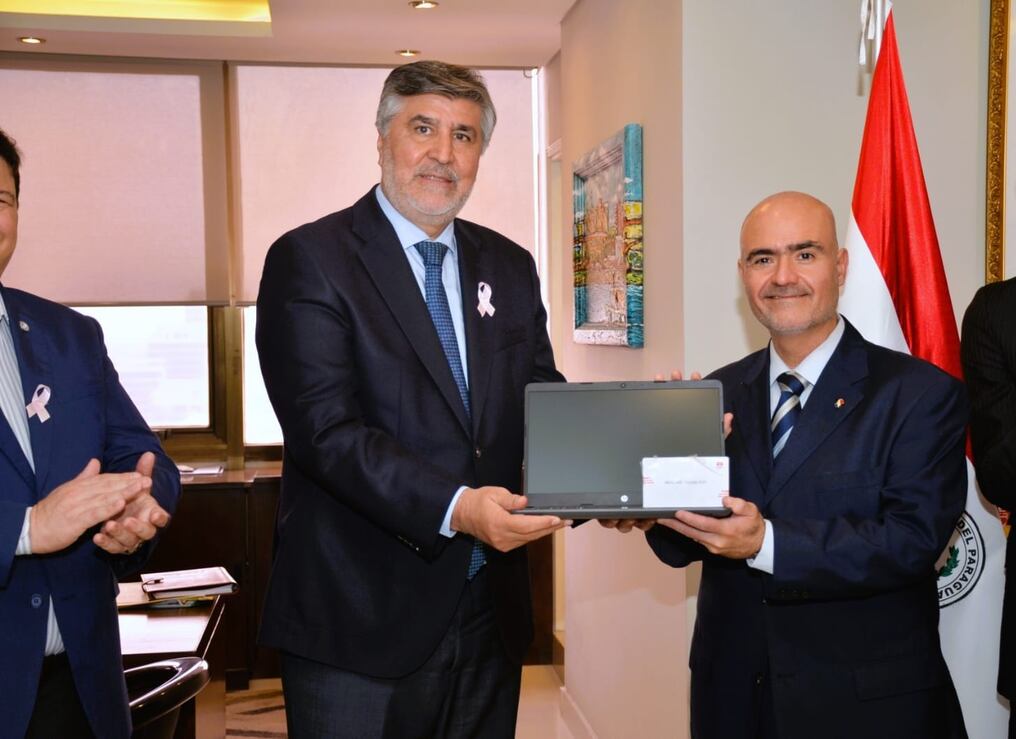 El vicedecano González Morel indicó que este tipo de acciones por parte de entidades estatales deben no solo ser destacadas sino replicadas en todos los sectores. Foto: Gentileza